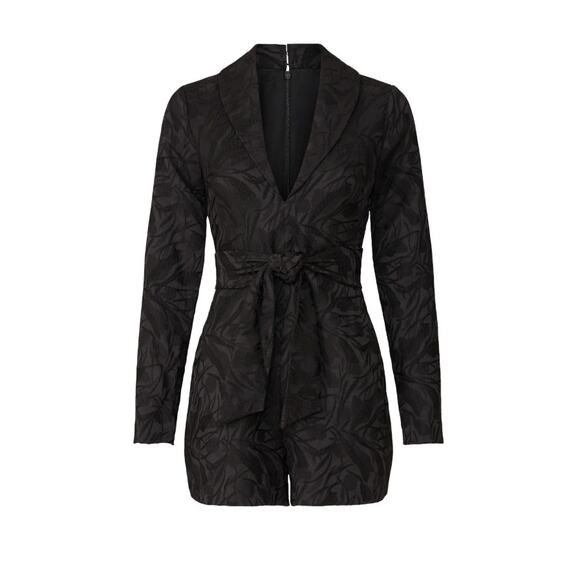 One33 Social Black Floral Belted V-Neck Blazer Romper Size 6 - Picture 2 of 9